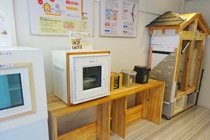 ヤマト住建　和歌山店の体感コーナー　樹脂サッシ